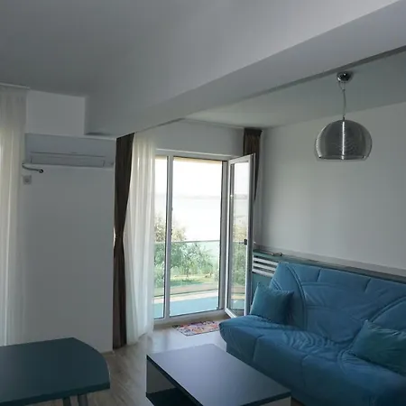 Your Escape To The Apartment