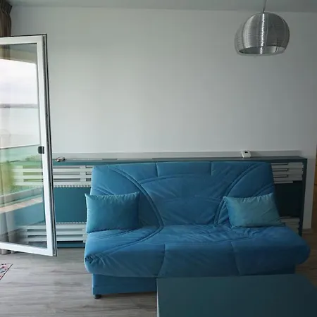 Your Escape To The * Mamaia
