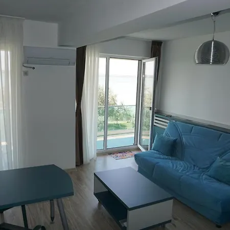 Your Escape To The Apartment Mamaia