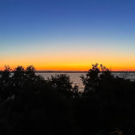 Your Escape To The מאמאיה