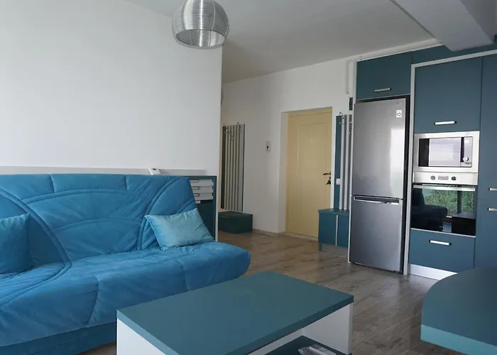 Your Escape To The מאמאיה