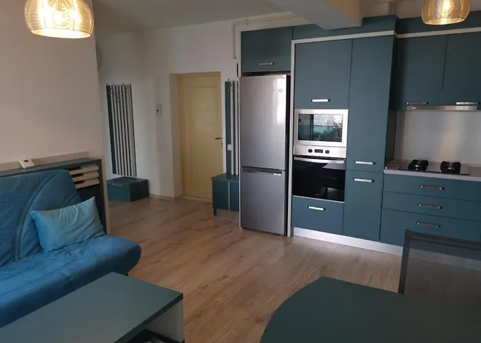 Your Escape To The מאמאיה