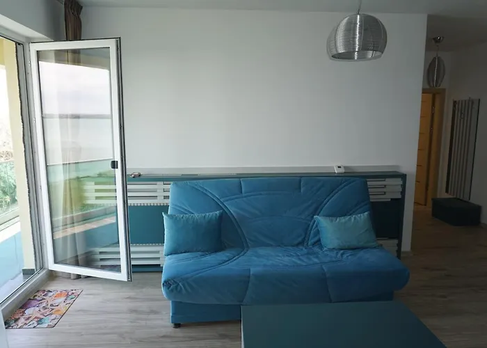 Your Escape To The * מאמאיה