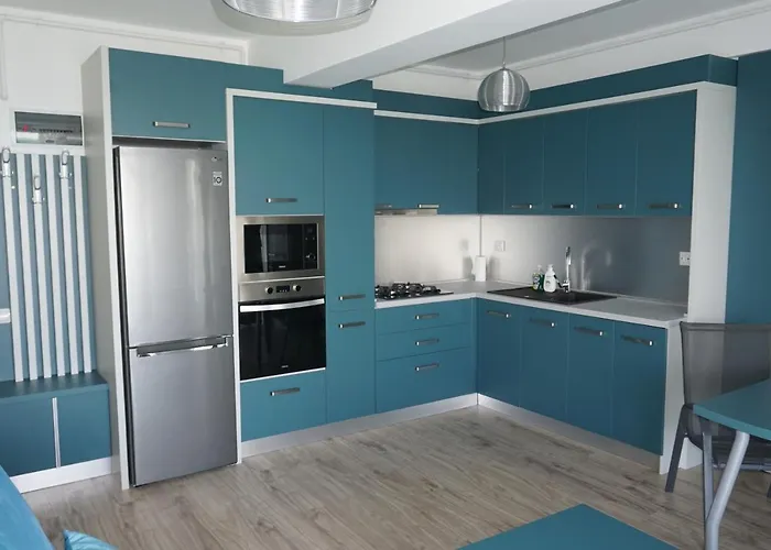 דירה Your Escape To The מאמאיה