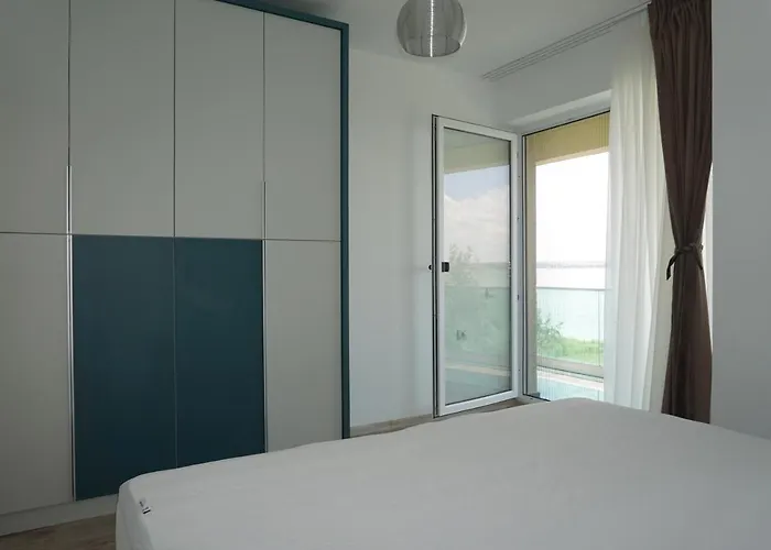 דירה Your Escape To The