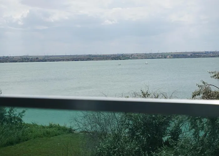 Your Escape To The * מאמאיה